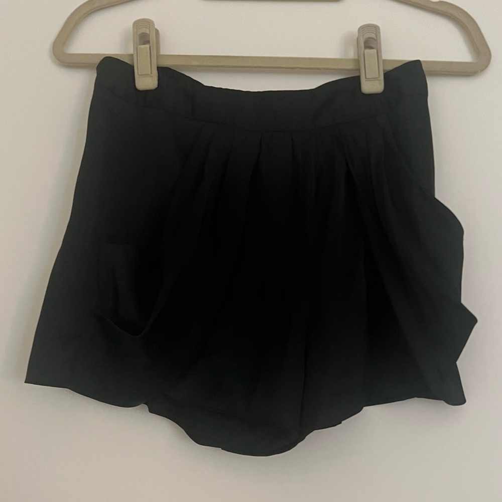Aqua black silk short with oversized pockets